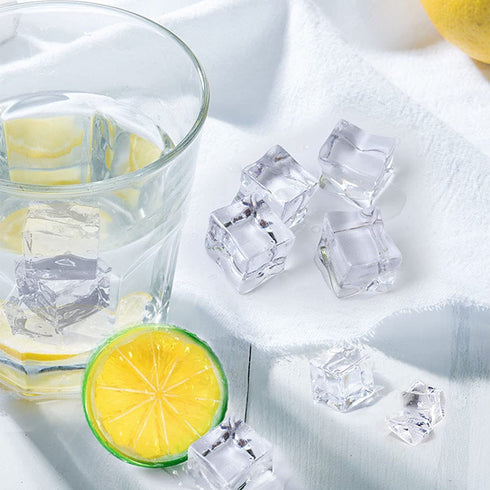 Hamiggaa 100 PCS Clear Fake Ice,Acrylic Decorative Ice Cubes Display,Reusable Crystal Ice Rocks for Home,Decoration,Wedding,Vase Filler,Centerpieces,Photography