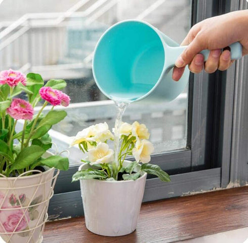 3Pcs Thicken Plastic Bathing Ladle Water Dipper with Handle Kitchen Ladles Bath Cups