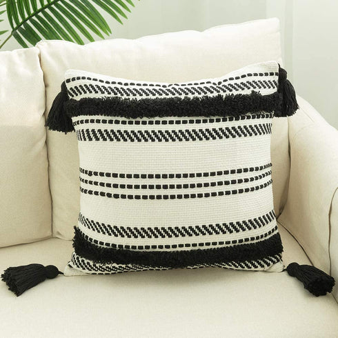 ToGeeKa Boho Woven Tufted Decorative Throw Pillow Covers, Soft Warm Woven Square Cushion Case with Tassels for Couch Sofa Bedroom Office Car, 18 x 18 inch (45 x 45 cm), Black & White