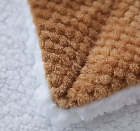 SOCHOW Waffle Sherpa Fleece Throw Blanket, Super Soft Fuzzy Warm, Lightweight Fluffy Reversible Plush Blanket for Bed Sofa Couch, 50 x 60 Inches Camel