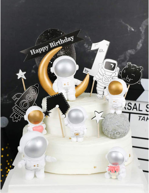 Amosfun Astronaut Figurine Resin Moon Spaceman Model Ornament Car Interior Figure for Astronaut Party Cake Topper Table Decoration (Gold)