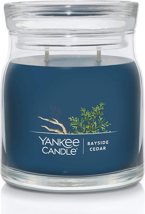 Yankee Candle Bayside Cedar Signature Medium Jar Candle