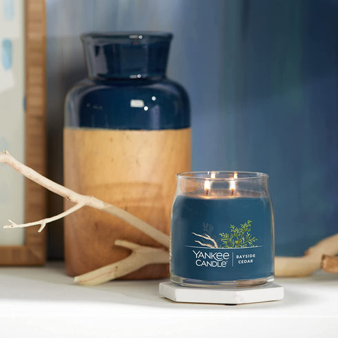 Yankee Candle Bayside Cedar Signature Medium Jar Candle