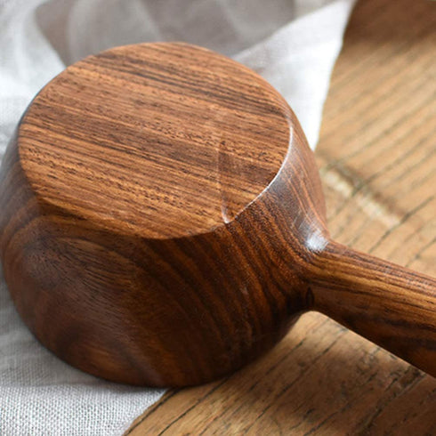 Yardwe Wooden Sauce Dish Creamer Jugs with Handle Mini Sauce Pitcher Milk Creamer Coffee Syrup Jar Server