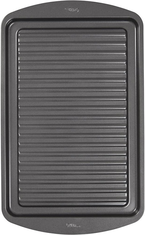 Wilton Perfect Results Premium Non-Stick Bakeware, Oven Griddle Pan, Great for Preparing Bacon and Sausages in the Oven, 10.25 x 15.25 Inches