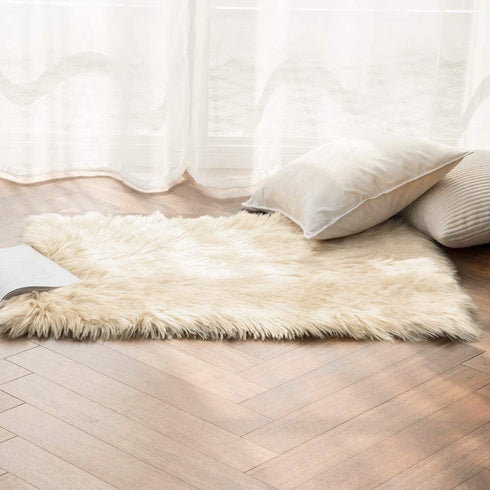 MIULEE Luxury Super Soft Fluffy Area Rug Faux Fur Rectangle Rug Decorative Plush Shaggy Carpet for Bedside Sofa Floor Nursery 2 x 3 Feet,Beige