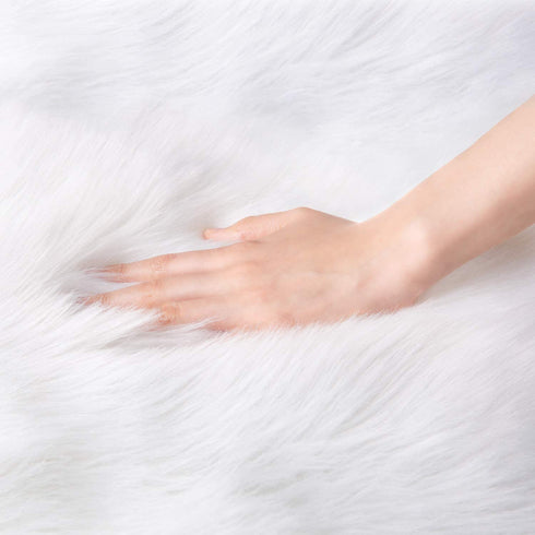 Ashler Ultra Soft Faux Sheepskin Fur Rug White Fluffy Area Rug Shag Rug Carpets for Bedroom Living Room, 2 x 3 Feet
