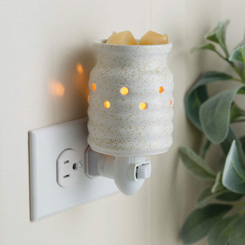 CANDLE WARMERS ETC Pluggable Fragrance Warmer- Decorative Plug-in for Warming Scented Candle Wax Melts and Tarts or Fragrance Oils, White Farmhouse