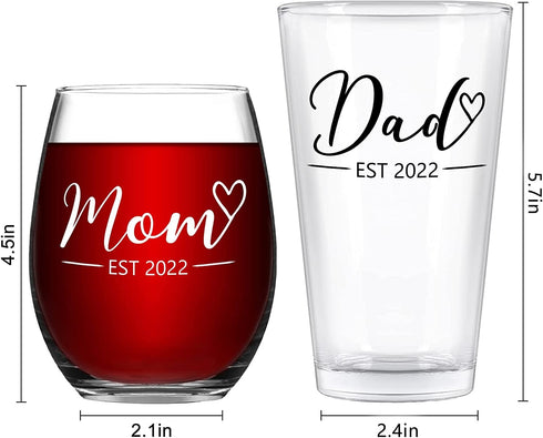 Modwnfy New Parents Gift, Mom & Dad EST 2022 Stemless Wine Glass and Beer Glass Set for Parents To Be Mom Dad Friend, Perfect Present for Mothers Day Fathers Day Baby Shower Pregnancy Christmas