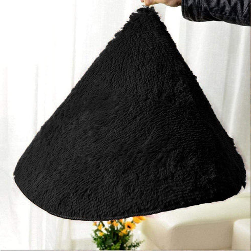 YOH Fluffy Soft Round Area Rugs for Kids Girls Room Princess Castle Plush Shaggy Carpet Cute Circle Furry Nursery Rug for Teen's Bedroom Living Room Home Decor Big Circular Floor Carpet 4'x4' Black