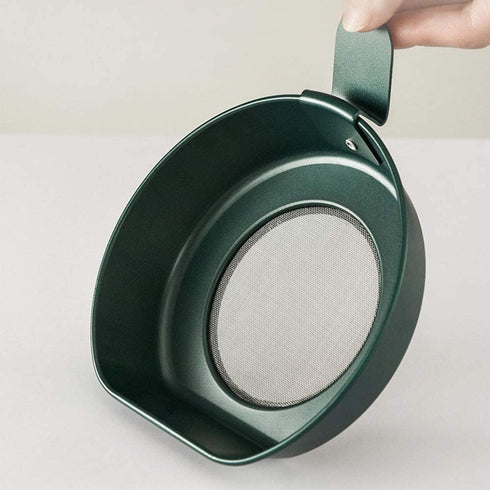 Bacon Grease Container,Oil Container Kitchen,Grease Can for Kitchen with Strainer, anti-scald handle and anti-slip coasters,Suitable for Storing Frying Oil(7 Cup Capacity, Green)