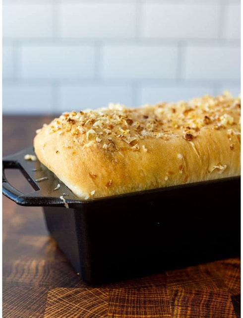 Lodge BW8LP 8.5 x 4.5 Inch Seasoned Cast Iron Loaf Pan, 8.5x4.5 Inch, Black