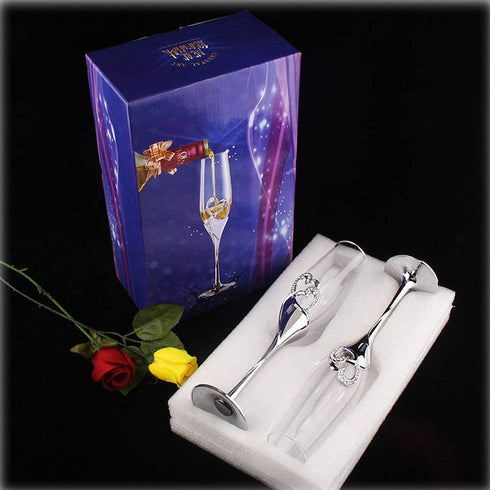 Wedding Champagne Goblets Toasting Flute Glasses for Bride and Groom Creative Deluxe Glass Cups with Rhinestone Rimmed Heart Decoration Gift Set