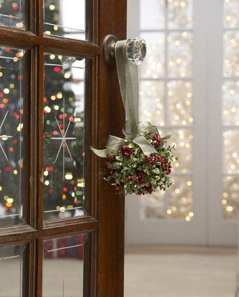Ganz Mistletoe Door Kiss Ball (KK16)