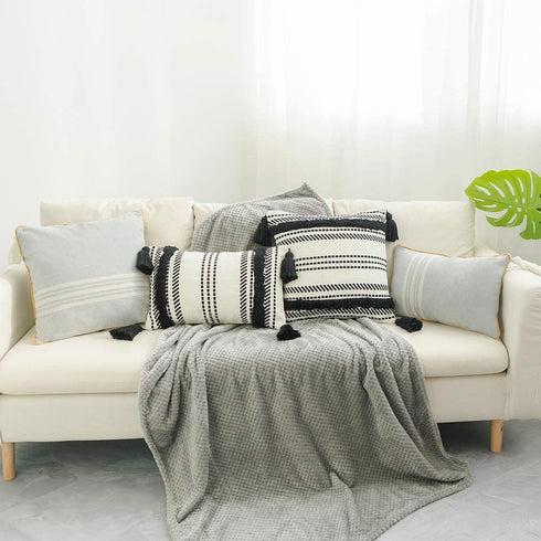 ToGeeKa Boho Woven Tufted Decorative Throw Pillow Covers, Soft Warm Woven Square Cushion Case with Tassels for Couch Sofa Bedroom Office Car, 18 x 18 inch (45 x 45 cm), Black & White