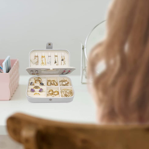 small jewelry box - mini jewelry box - Women travel jewelry case, Portable small jewelry organizer for Rings Earrings Necklace, Gifts for Girls Women ( White)