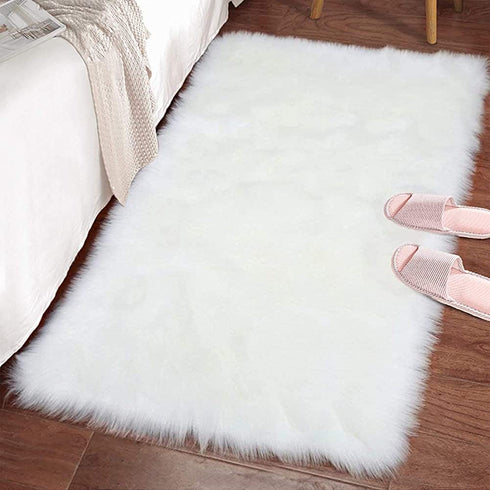 Dikoaina Classic Soft Faux Sheepskin Fur Rug White Fluffy Area Rug Shag Rug Carpets for Bedroom Living Room