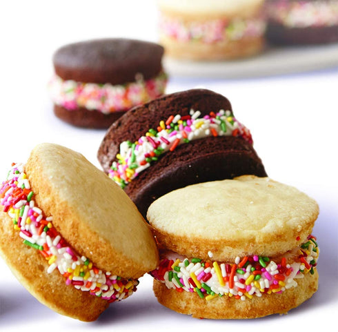 Wilton Muffin Top Pan Perfect Results Premium Non-Stick Bakeware, 12-Cup, Steel