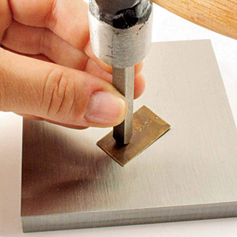 The Beadsmith Vintaj Steel Bench Block - Flat Anvil Jewelers Tool - Solid Metal Bench Block for Jewelry and Stamping - Protect Your Work Surface - 4 x 4 x 0.5 inches