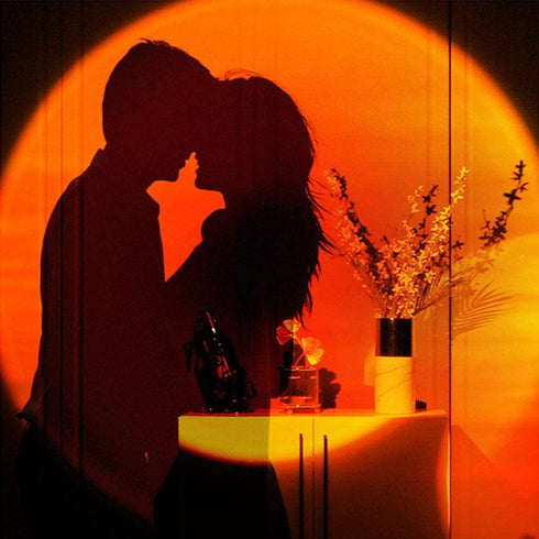 Sunset Lamp, Projector Sunset Light 10W LED Projection Night Light 180 Degree Rotation Romantic Rainbow Light USB Charging for Photography Party Home Living Room Bedroom Decor, Sunset Red