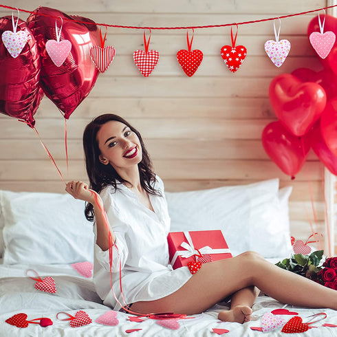 Valentine's Day Heart Hanging Decorations, Red and Pink Heart Fabric Soft Hanging Ornaments for Indoor Outdoor Wedding Party Supplies (20)
