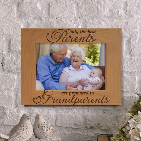 KATE POSH - Only The Best Parents get Promoted to Grandparents Picture Frame - Engraved Natural Wood Photo Frame - Grandma Gifts, Grandpa Gifts, for Grandparents (4x6-Horizontal)