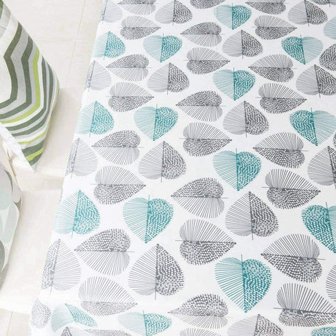 HomeyHo Leaves Print Fabric Table Cloths 55x70 Kitchen Rectangle Pattern Floral Protective Tablecloth for Dining Table Dust Cover Washable Easy Clean, 55 x 70 Inch