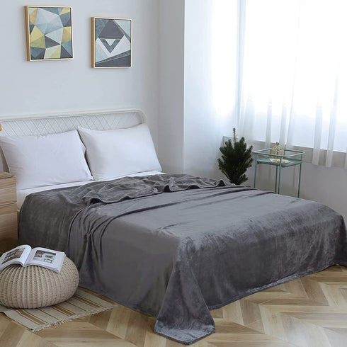 SOCHOW Flannel Fleece Blanket Luxury Twin XL Size, All Season 300GSM Super Soft Cozy Blanket for Bed or Couch, Grey