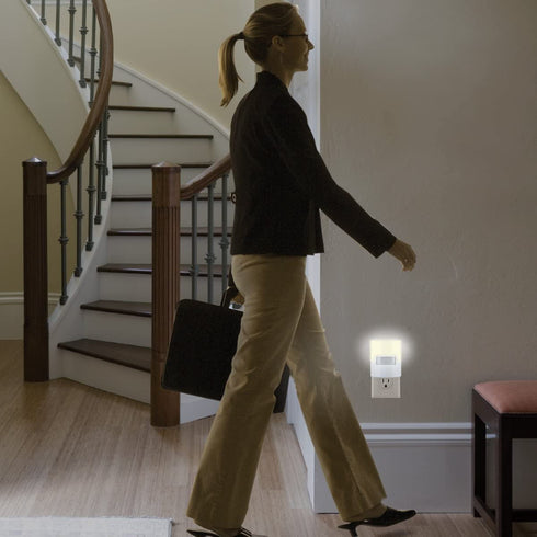 GE Enbrighten LED Motion Sensor Night Light, Plug-in, 40 Lumens, Warm White, UL-Certified, Energy Efficient, Ideal Nightlight for Bedroom, Bathroom, Kitchen, Hallway, 12201, White, 1 Pack