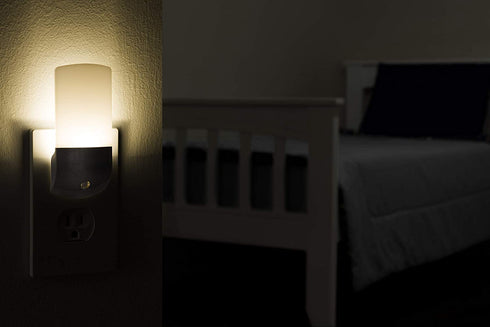 Energizer LED Automatic Night Light, Smart Dusk-to-Dawn Sensor, Plug-in, Energy Efficient, Ideal for Bedroom, Bathroom, Kitchen, Hallway, Charcoal, 2 Pack, 37102