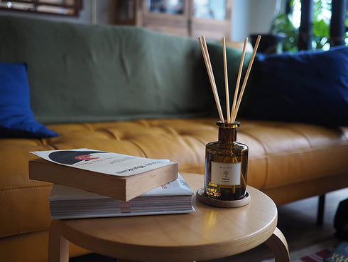 Inspired by Ritz-Carlton Hotel Reed Diffuser for Home | Fresh Strawberry, Vanilla, Musk Oil Reed Diffuser & Reed Diffuser Sticks| Essential Oil Reed Diffuser Set | Office Decor Fragrance Diffuser Reed