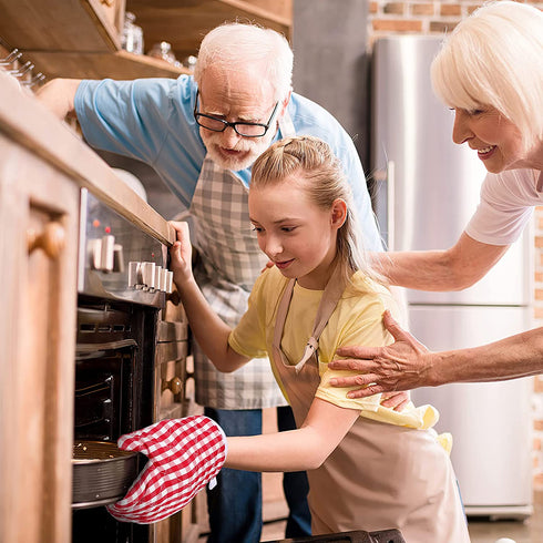Cabilock Kids Oven Mitts for Children Play Kitchen Heat Resistant Kitchen Mitts for Kids Toddler (2pcs)
