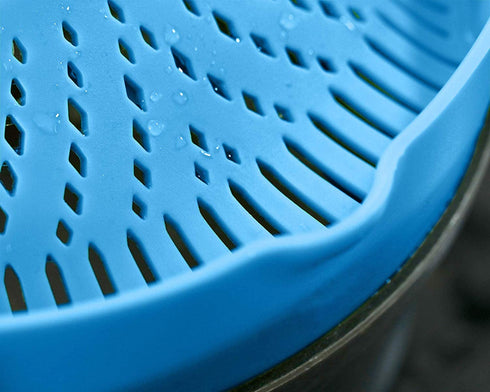 WeTest Heat Resistant Silicone Pot Strainer, Clip on Pots Pans, Pan Strainer for all Pots and Bowls - Blue