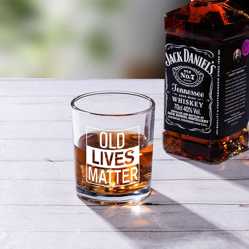 Old Lives Matter Whiskey Glass, Funny Gag Retirement Father's Day Anniversary Birthday Old Fashioned Glass for Men Dad Uncle Grandpa Old Men Seniors, 10 Oz Rock Glass