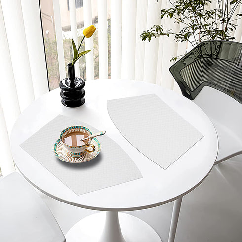 Homaxy Faux Leather Strip Woven Round Table Placemats, Set of 4 Heat Insulation Stain Resistant Non-Slip Table Mats for Kitchen Table, Washable Wipe Clean Fan Shape Wedge Place Mats, White