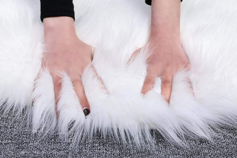 Dikoaina Classic Soft Faux Sheepskin Fur Rug White Fluffy Area Rug Shag Rug Carpets for Bedroom Living Room