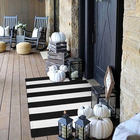 Black and White Outdoor Runner Rug 27.5'' x 43'',Washable Striped Layered Doormats Front Porch Rug Farmhouse Check Entrance Carpet for Welcome Mat/Indoor/Laundry Room