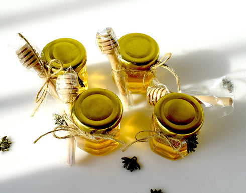 Adabocute 1.5 oz 20 pack Hexagon Mini Glass Honey Jars with Wood Dipper, Gold Lid, Bee Pendants - Perfect for Baby Shower, Wedding Favors, Party Favors