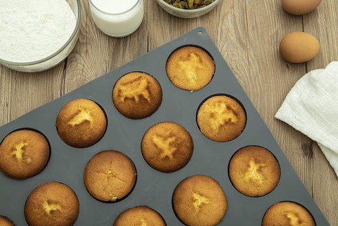 Silicone Muffin Brownie Baking Mould, XL Reusable Cupcake Pan BPA-Free Non-Toxic Moulds, Cold & Heat Resistant Bakeware Pans, Dishwasher Safe, 20 Round Cavities