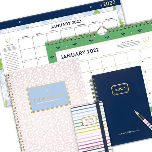 2022 Desk Calendar Simplified by Emily Ley for AT-A-GLANCE, Monthly Desk Pad, 17-3/4" x 11", Compact, Carolina Hydrangeas (EL74-705-22)