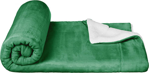 Amazon Basics Kids Ultra-Soft Micromink Sherpa Blanket - Twin, Grass Green