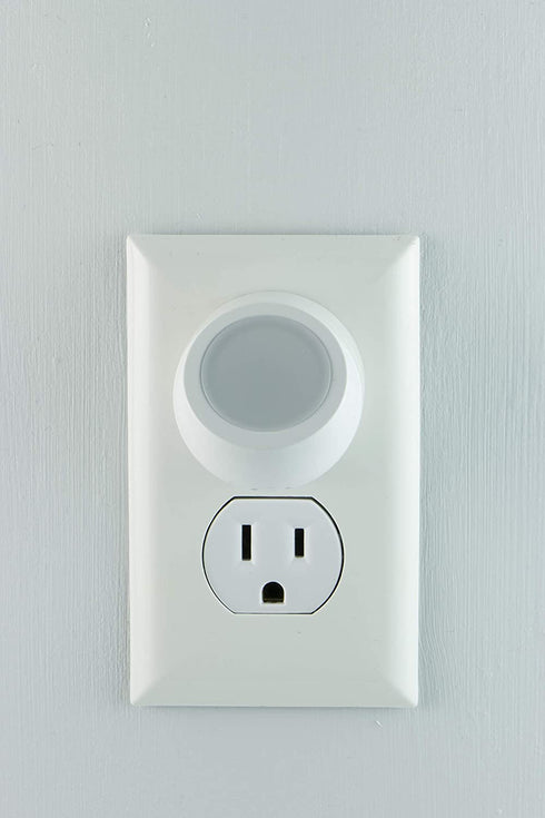 Energizer Rotating LED Night Light, Plug-in, 360° Rotation, Dusk-to-Dawn Sensor, Home D©cor, Ideal for Bedroom, Bathroom, Nursery, Hallway, Kitchen, Staircase, 40293