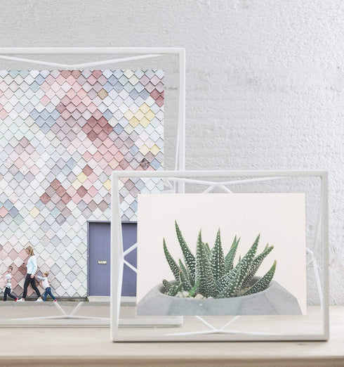 Umbra 313015-660 , White Prisma 5x7 Picture Frame for Desktop or Wall, Holds One 5?x7? Photo, 5 by 7-Inch