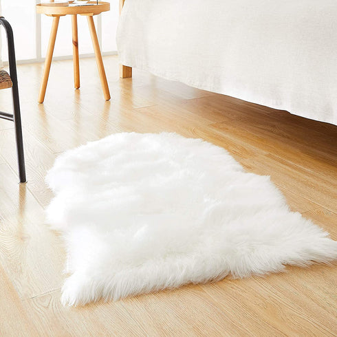 Carvapet Faux Sheepskin Fur Rug Luxury Soft Chair Cover Couch Seat Cushioned Fake Fur Pad Plush Area Rugs Bedside Throw Rug for Bedroom and Living Room, 2ft x 3ft, White