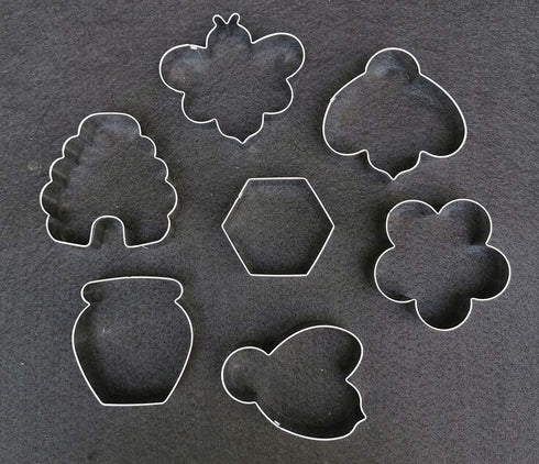 Bee Cookie Cutters Set-3 Inches-7 Piece-Bee, Beehive, Flower, Honeycomb and Honey Jar Stainless Steel Cookie Biscuit Cookie Cutters Molds for Honey Bee Party Decoration Favor