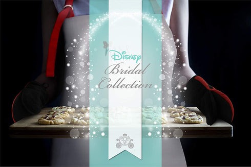 Disney Kitchen Cotton Mini Oven Mitts/Glove Set w/Neoprene Insulation for Easy Gripping While Cooking, Heat Resistant Kitchen Accessories, 5? x 6.5?, Mickey & Minnie Face, 2pk