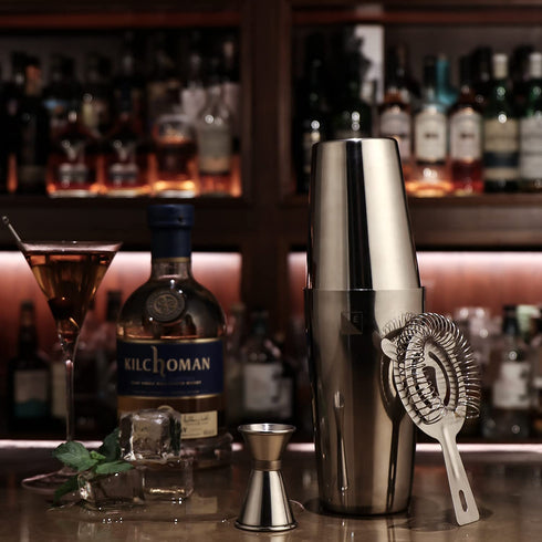 KITESSENSU Cocktail Shaker Set, 4-Piece Boston Shaker Cocktail Set Bartending Kit with 20oz & 25oz Drink Shaker Tins, Hawthorne Strainer, Double Measuring Jigger, Recipes Booklet Included