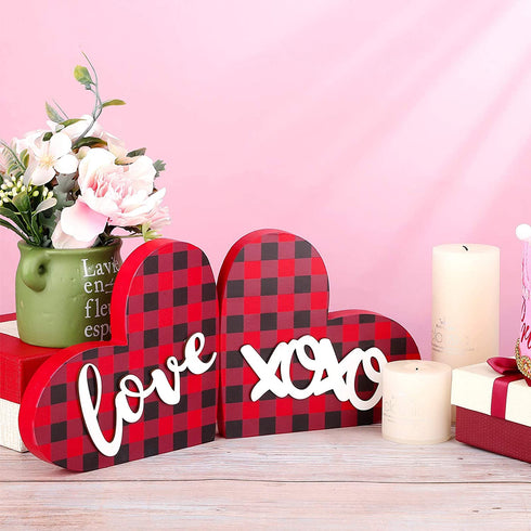 Hicarer 2 Pieces Valentine's Day Heart Wood Sign, Romantic Buffalo Plaid Be Mine Love Heart Wood Home Decoration, Wood Grain Block and Slices Decorations for Wedding Valentines Day Party (Red Plaid)
