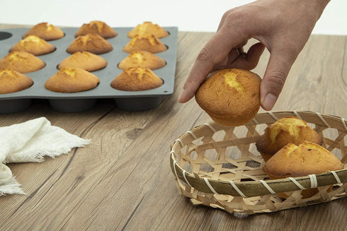 Silicone Muffin Brownie Baking Mould, XL Reusable Cupcake Pan BPA-Free Non-Toxic Moulds, Cold & Heat Resistant Bakeware Pans, Dishwasher Safe, 20 Round Cavities