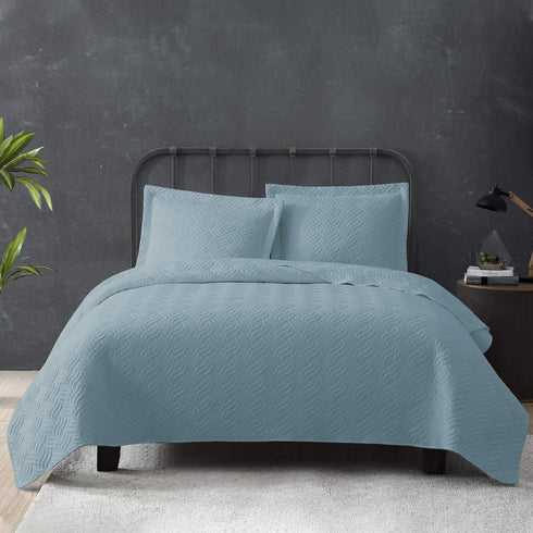 Tempcore Quilt Set Coverlet King Size Light Blue 3 Piece,Microfiber Lightweight Soft Bedspread for All Season,King Light Blue,(1 Quilt,2 Shams)